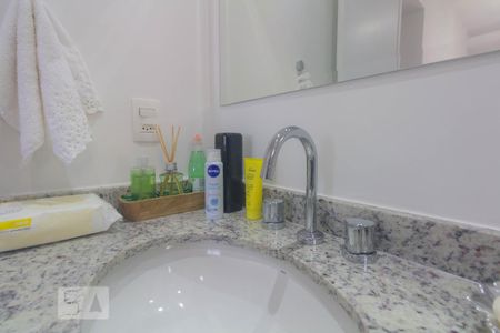 Apartamento para alugar com 65m², 2 quartos e 1 vagaBanheiro - Quarto 2
