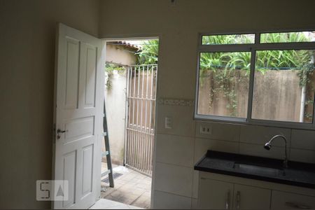 Cozinha de casa para alugar com 1 quarto, 40m² em Vila Mazzei, São Paulo