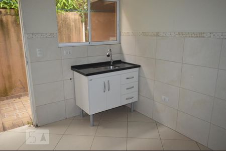 Cozinha de casa para alugar com 1 quarto, 40m² em Vila Mazzei, São Paulo