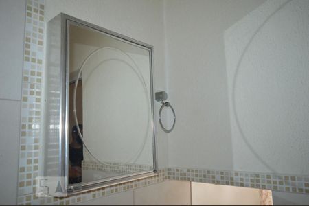 Banheiro de casa para alugar com 1 quarto, 40m² em Vila Mazzei, São Paulo