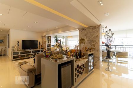 Apartamento à venda com 170m², 3 quartos e 5 vagasSala