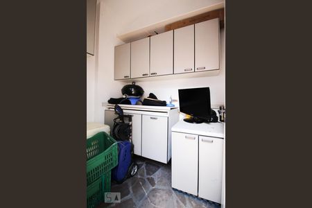 Casa à venda com 350m², 4 quartos e 4 vagas Casa à venda com 350m², 4 quartos e 4 vagasQuarto de Serviço 2