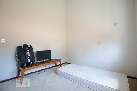 Casa à venda com 350m², 4 quartos e 4 vagas Casa à venda com 350m², 4 quartos e 4 vagasQuarto 1