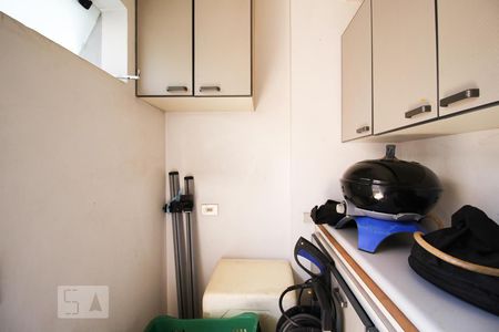 Casa à venda com 350m², 4 quartos e 4 vagas Casa à venda com 350m², 4 quartos e 4 vagasQuarto de Serviço 2