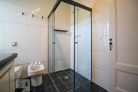 Casa à venda com 350m², 4 quartos e 4 vagas Casa à venda com 350m², 4 quartos e 4 vagasBanheiro da Suíte 2