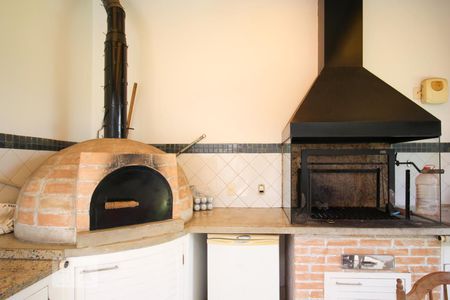 Casa à venda com 350m², 4 quartos e 4 vagas Casa à venda com 350m², 4 quartos e 4 vagasChurrasqueira