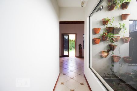 Casa à venda com 350m², 4 quartos e 4 vagas Casa à venda com 350m², 4 quartos e 4 vagasCorredor