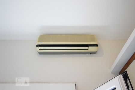 Casa à venda com 350m², 4 quartos e 4 vagas Casa à venda com 350m², 4 quartos e 4 vagasAr Condicionado da Suíte e Quarto