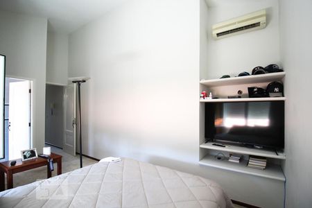 Casa à venda com 350m², 4 quartos e 4 vagas Casa à venda com 350m², 4 quartos e 4 vagasSuíte 1