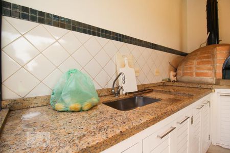 Casa à venda com 350m², 4 quartos e 4 vagas Casa à venda com 350m², 4 quartos e 4 vagasChurrasqueira