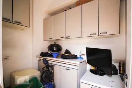 Casa à venda com 350m², 4 quartos e 4 vagas Casa à venda com 350m², 4 quartos e 4 vagasQuarto de Serviço 2