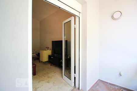 Casa à venda com 350m², 4 quartos e 4 vagas Casa à venda com 350m², 4 quartos e 4 vagasVaranda da Suíte 2