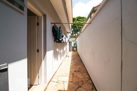 Casa à venda com 350m², 4 quartos e 4 vagas Casa à venda com 350m², 4 quartos e 4 vagasCorredor