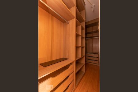 Closet quarto 1 de casa à venda com 3 quartos, 203m² em Vila Sapopemba, São Paulo