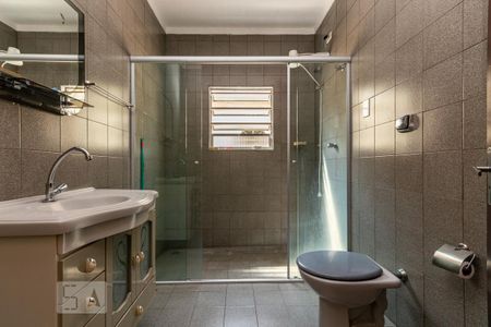 Banheiro  de casa à venda com 3 quartos, 203m² em Vila Sapopemba, São Paulo