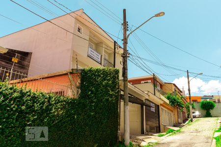 Casa à venda com 173m², 3 quartos e 5 vagas Casa à venda com 173m², 3 quartos e 5 vagasFachada