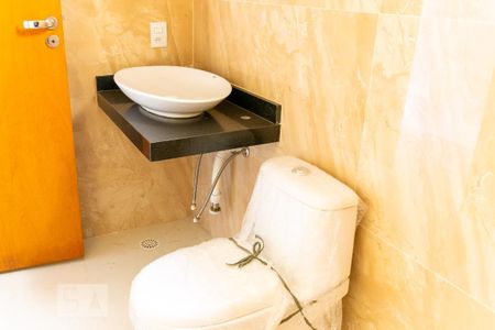 Casa à venda com 173m², 3 quartos e 5 vagas Casa à venda com 173m², 3 quartos e 5 vagasBanheiro Social