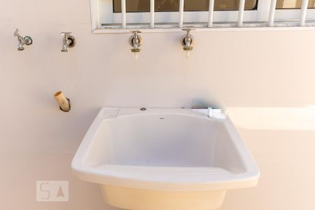 Casa à venda com 173m², 3 quartos e 5 vagas Casa à venda com 173m², 3 quartos e 5 vagasÁrea de Serviço - Tanque