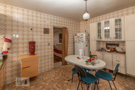 Casa à venda com 170m², 3 quartos e 2 vagasCozinha