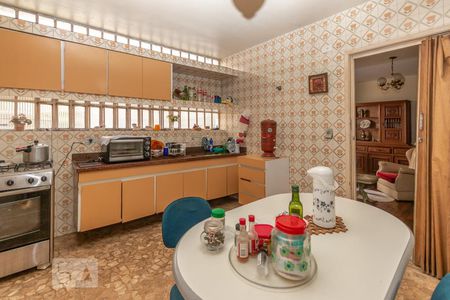 Casa à venda com 170m², 3 quartos e 2 vagasCozinha