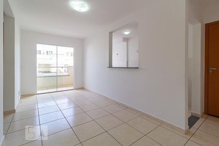 Sala de apartamento para alugar com 2 quartos, 60m² em Taquara, Rio de Janeiro