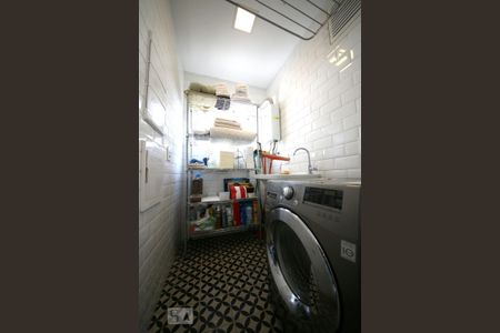 Apartamento à venda com 70m², 1 quarto e 1 vagaÁrea de Serviço