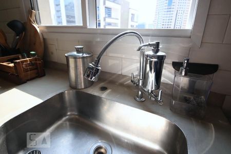 Apartamento à venda com 70m², 1 quarto e 1 vagaCozinha - Pia