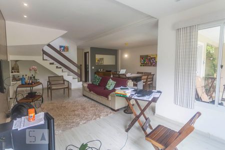 Sala de casa para alugar com 3 quartos, 680m² em Anil, Rio de Janeiro