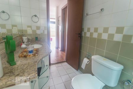 Casa para alugar com 680m², 3 quartos e 2 vagasBanheiro Social