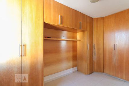 Quarto 1 de apartamento para alugar com 2 quartos, 58m² em Cidade das Flores, Osasco