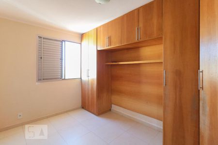Quarto 1 de apartamento para alugar com 2 quartos, 58m² em Cidade das Flores, Osasco