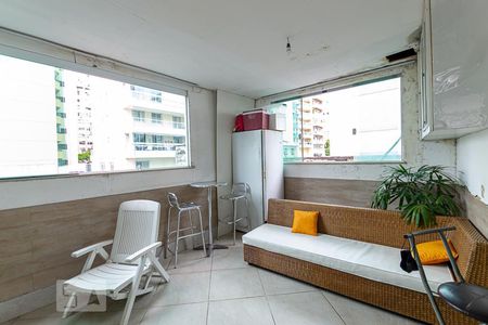 Casa à venda com 280m², 4 quartos e sem vaga Casa à venda com 280m², 4 quartos e sem vagaCozinha