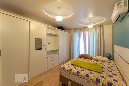 Casa à venda com 280m², 4 quartos e sem vaga Casa à venda com 280m², 4 quartos e sem vagaSuite Canadense 2