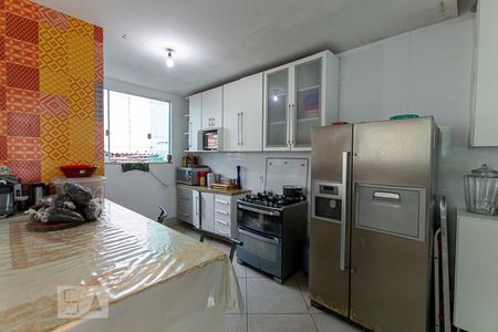 Casa à venda com 280m², 4 quartos e sem vaga Casa à venda com 280m², 4 quartos e sem vagaCozinha