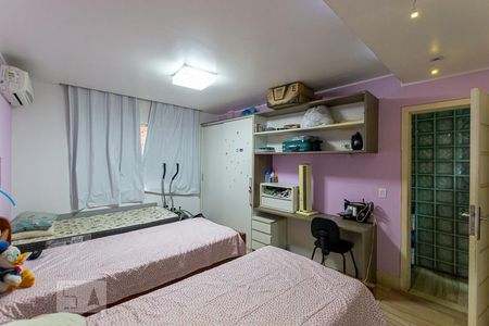 Suite Canadense de casa à venda com 4 quartos, 280m² em Icaraí, Niterói