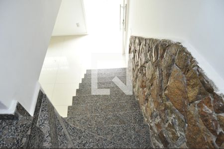 Casa à venda com 135m², 3 quartos e sem vagaEscada