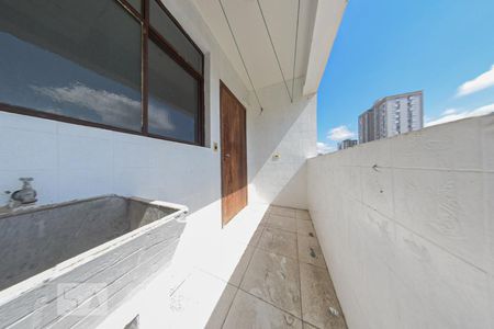 Sacada de apartamento para alugar com 2 quartos, 50m² em Rebouças, Curitiba