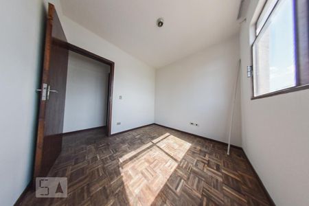 Quarto 1 de apartamento para alugar com 2 quartos, 50m² em Rebouças, Curitiba