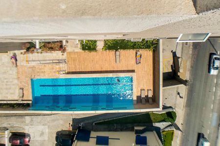 Apartamento para alugar com 70m², 2 quartos e 2 vagas Apartamento para alugar com 70m², 2 quartos e 2 vagasVista da Piscina