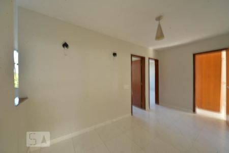Corredor de apartamento para alugar com 3 quartos, 80m² em Superquadra Norte 405, Brasília