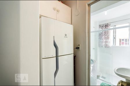 Corredor banheiro de apartamento para alugar com 1 quarto, 45m² em Ponta da Praia, Santos