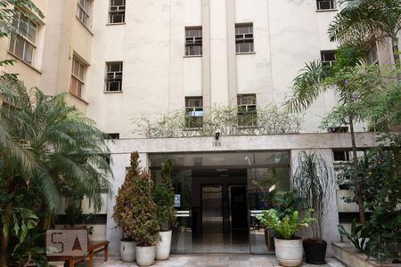 Apartamento à venda com 42m², 1 quarto e sem vagaFachada