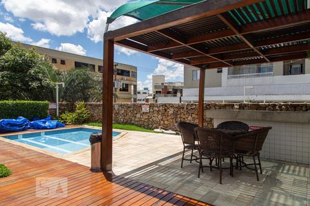 Apartamento à venda com 192m², 3 quartos e 2 vagasPiscina