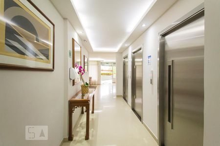 Hall de Entrada de apartamento à venda com 3 quartos, 75m² em Vila da Saúde, São Paulo