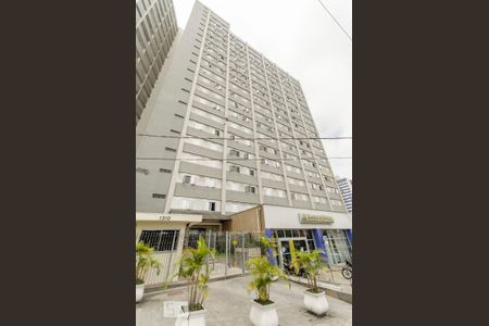 Apartamento para alugar com 50m², 2 quartos e 1 vaga Apartamento para alugar com 50m², 2 quartos e 1 vagaFachada