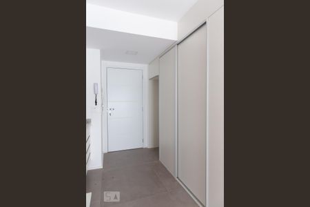 Cozinha de kitnet/studio para alugar com 1 quarto, 42m² em São João, Porto Alegre