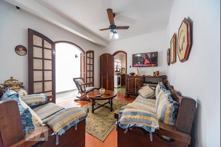 Sala de casa para alugar com 2 quartos, 122m² em Jardim Stella, Santo André