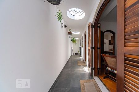 Corredor Lateral de casa para alugar com 2 quartos, 122m² em Jardim Stella, Santo André