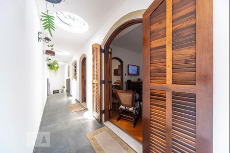 Corredor Lateral de casa para alugar com 2 quartos, 122m² em Jardim Stella, Santo André