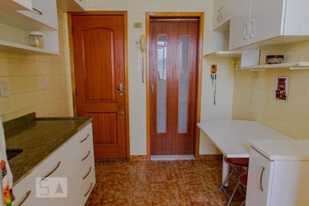 Apartamento à venda com 76m², 3 quartos e 1 vagaCozinha